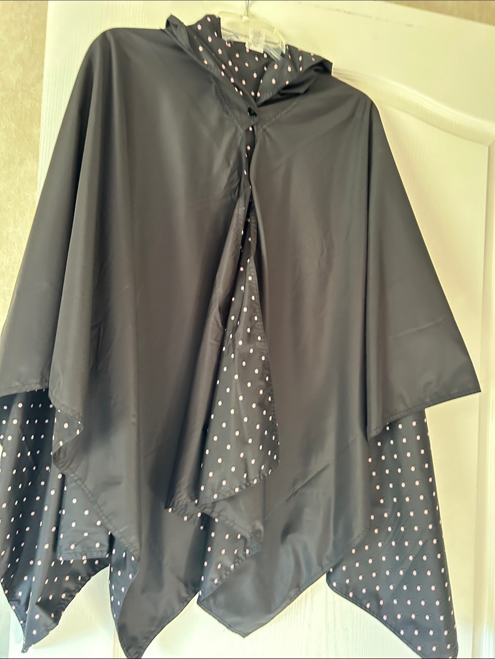Women’s veryBlack Hooded Waterproof Poncho with Polka Dot Lining